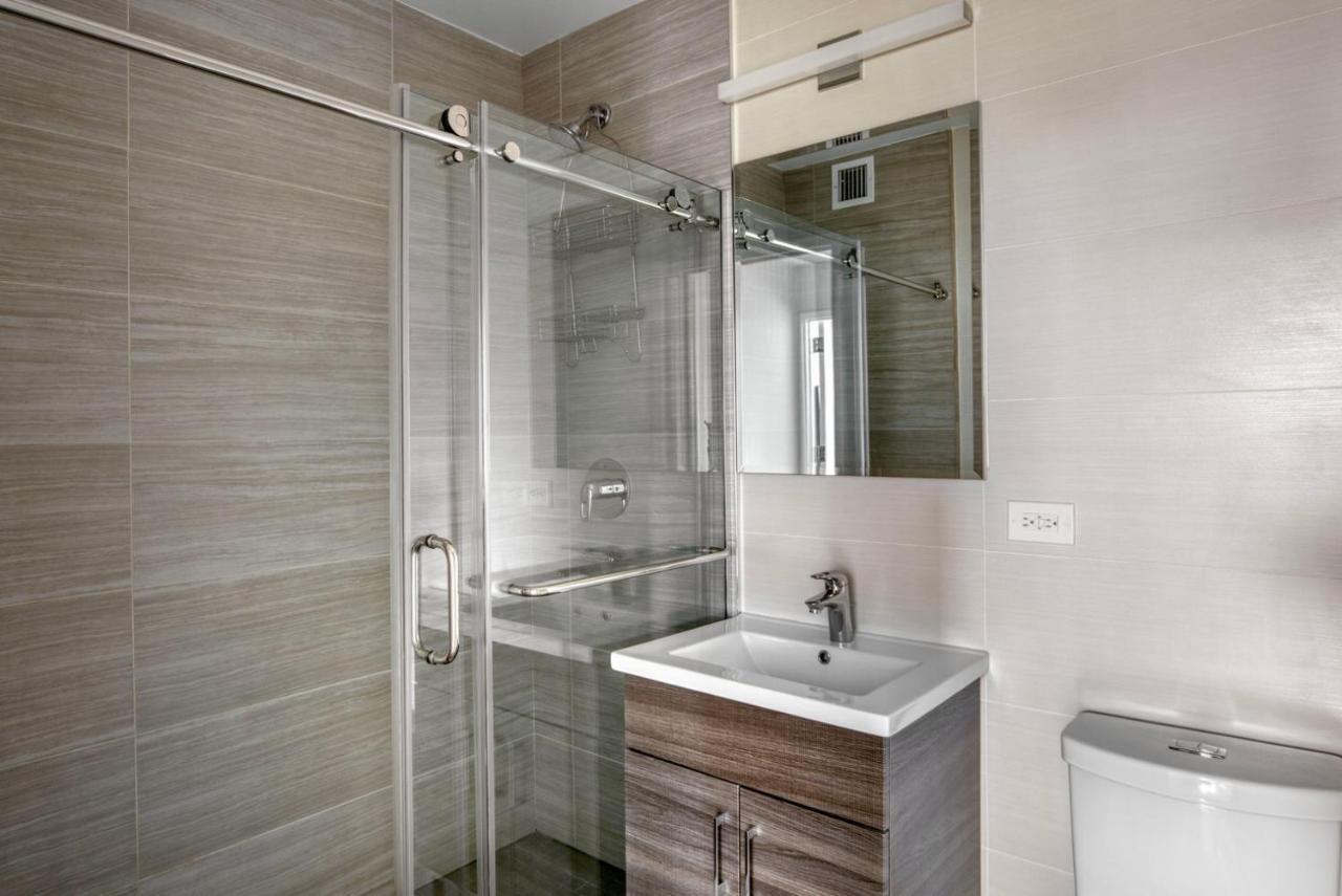 Midtown 2br W Gym Wd Nr Times Square Nyc-1348 * Nova York